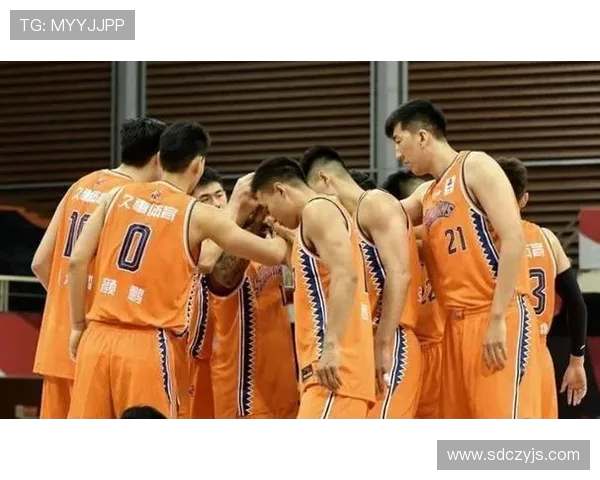 上海篮球队以72分领跑世锦赛积分榜展现强劲实力 上海篮球队以72分领跑世锦赛积分榜展现强劲实力