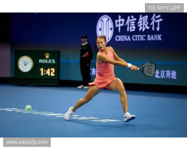 深圳网球队在冠军赛中的灵活应变能力展现出色表现与战术智慧