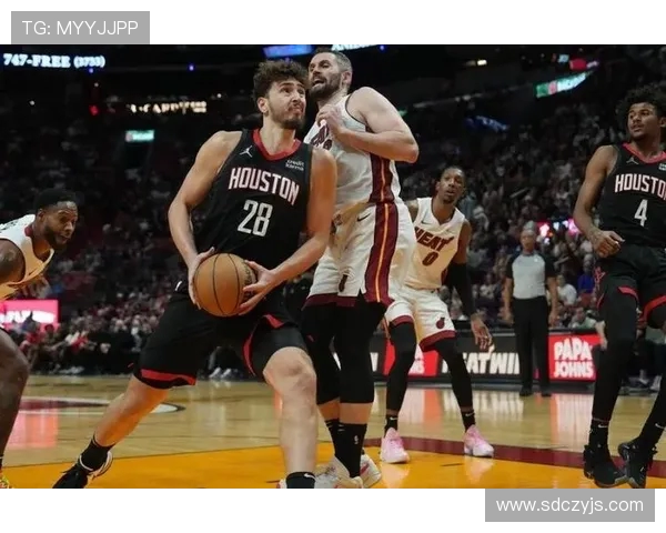 勇士与火箭激战回顾精彩瞬间与关键时刻全解析 勇士与火箭激战回顾精彩瞬间与关键时刻全解析