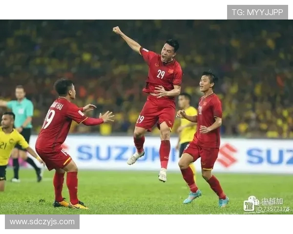 特拉维夫马与卡拉巴赫的激烈对决展现足球魅力与团队精神 特拉维夫马与卡拉巴赫的激烈对决展现足球魅力与团队精神