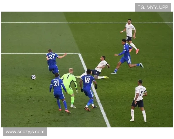 莱斯特城与斯旺西城激战正酣谁能在英超赛场笑到最后