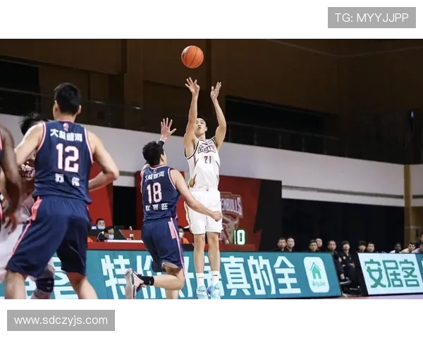 深圳篮球队状态飙升创历史新高引发球迷热议 深圳篮球队状态飙升创历史新高引发球迷热议