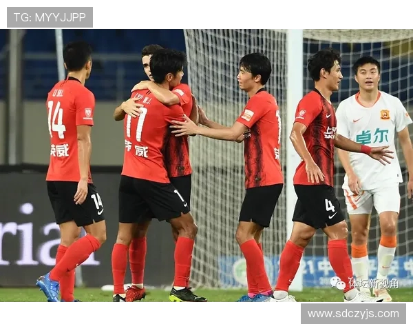 成都滑板队在攀岩联赛中以79分强势领跑积分榜，展现出色实力